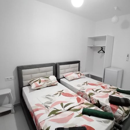 Ida Apartments Саранда Экстерьер фото